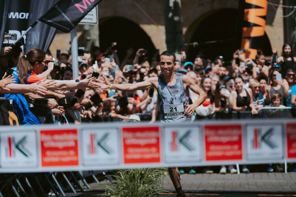 Elhousine Elazzaoui vainqueur de Zegama-Aizkorri 2025