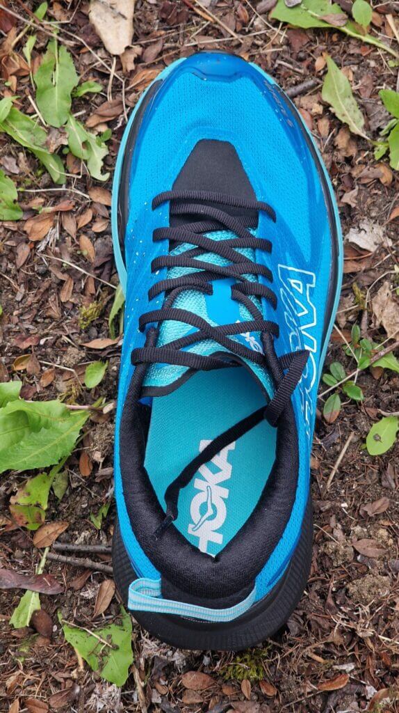 La Hoka Mafate 5 possède une toe box qui permet aux orteils de s’étaler naturellement