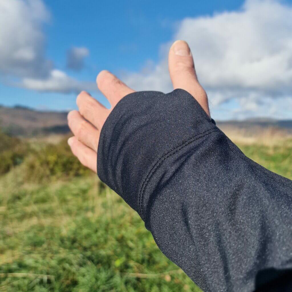 Le haut thermique TRAINING et son passe pouce