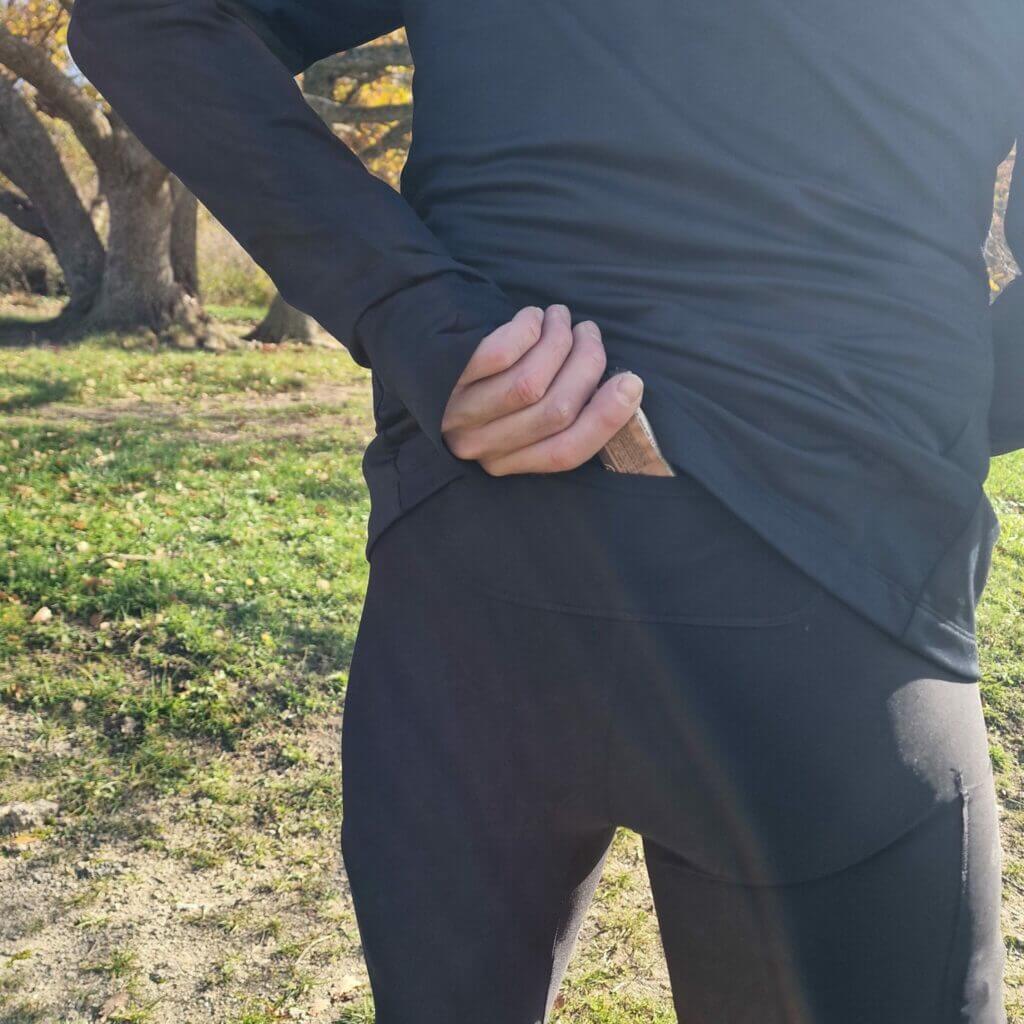 Le pantalon CONCURVE 2.0 et sa poche arrière