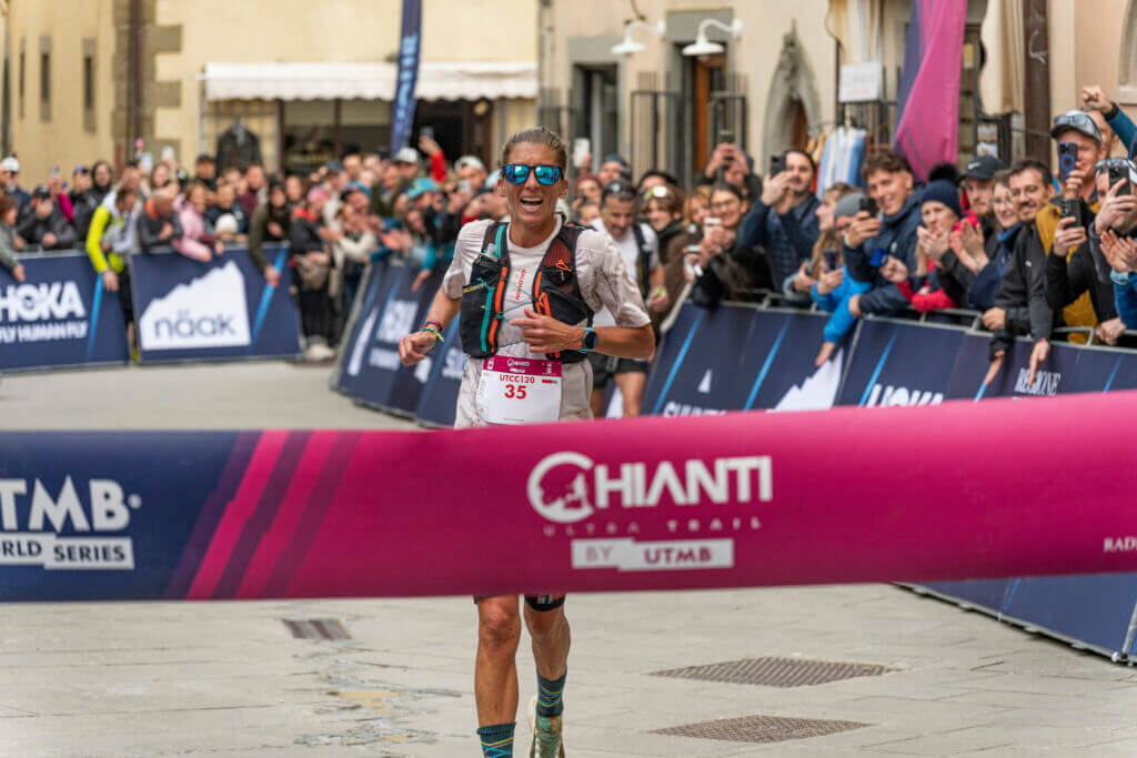 La présidente Courtney Dauwalter remporte Chianti Ultra Trail by UTMB 2026