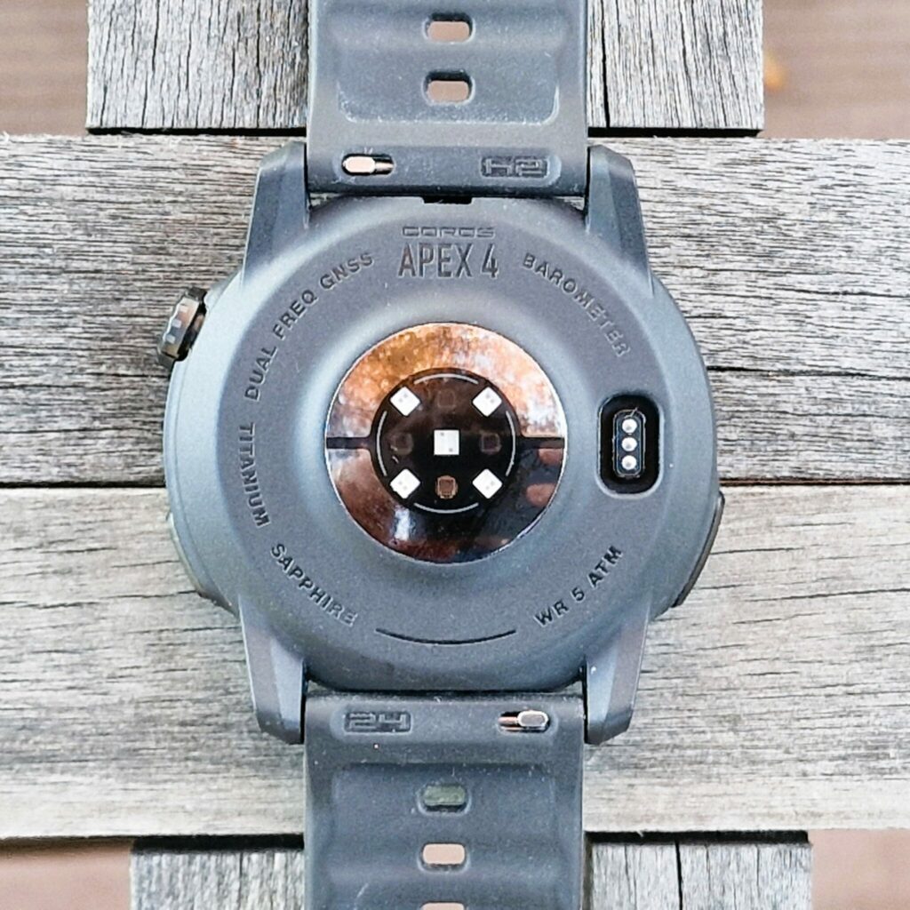 Coros Apex 4 : le capteur de fréquence cardiaque optique