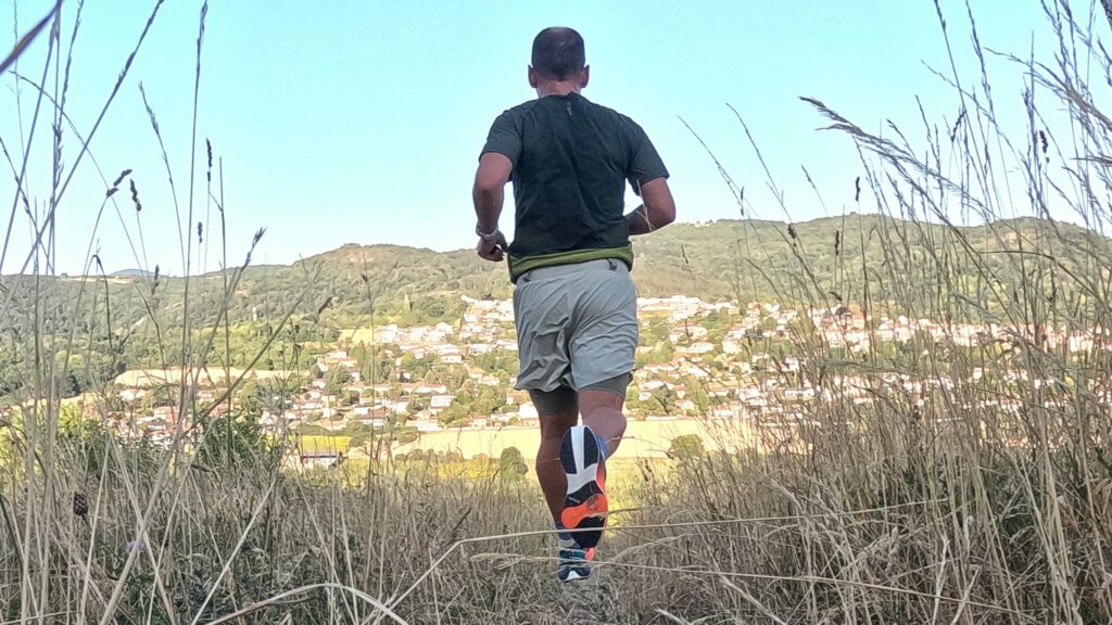 Pour quels coureurs est destinée la 7 Konos Speed Trail ATR ?
