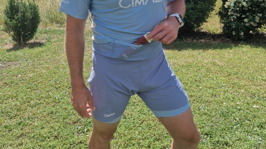 La ceinture multipoches du short Lavaredo Team