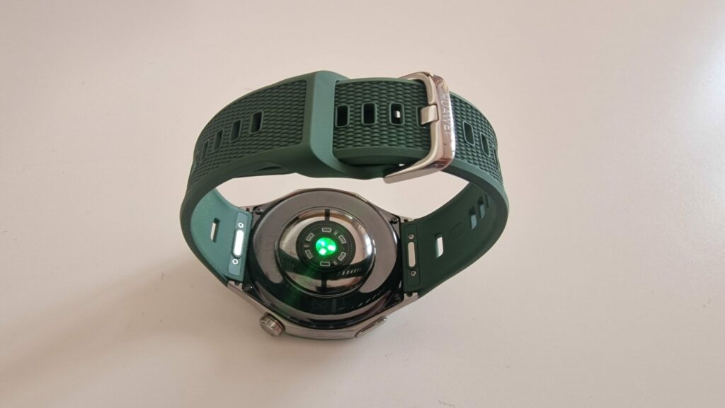 Bracelet HUAWEI EasyCross l'extrémité vient se ranger sous le bracelet.